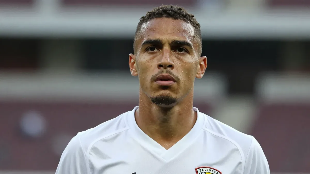 The red card shown to Telstar striker Nökkvi Thórisson has been rescinded by the prosecutor, making him available for the...