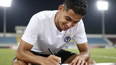 Telstar heeft de middenvelder Gabi Caschili tot medio 2027 vastgelegd